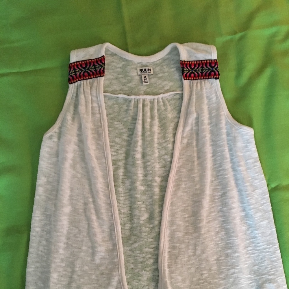 RUUM knit vest.